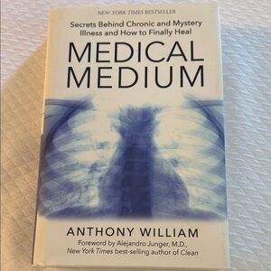 Medical Medium by Anthony William - White Cover